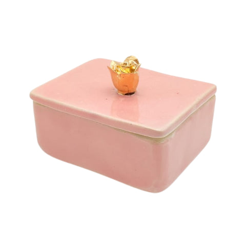 Solid colour gold accented Angular box