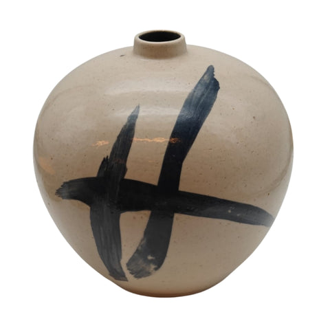 MINIMALIST STROKES OF LUCK VASE