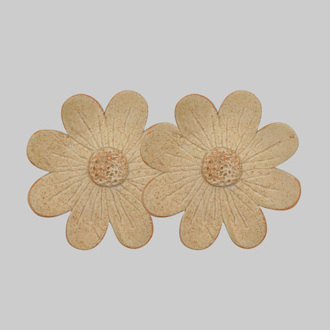 Daisy Plates (Pair)